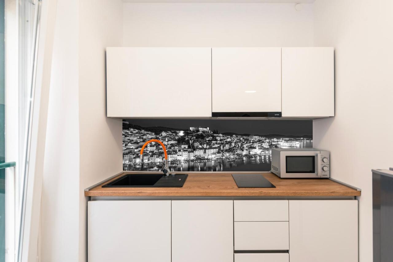 Studio Apartman Max Center Of The Old Town Free Parking Beautiful View Σίμπενικ Εξωτερικό φωτογραφία